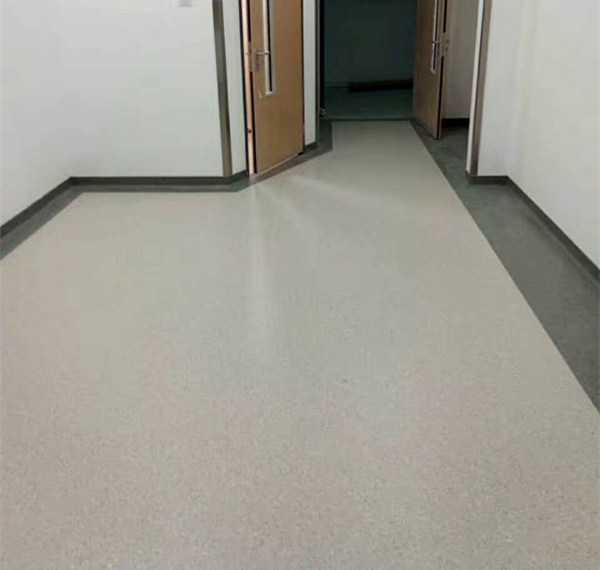 医院为什么使用橡胶地板？